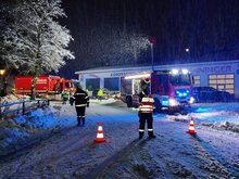 101 Frankenburger Feuerwehrleute im Einsatz am Freitag,  3. Februar 2023, Copyright siehe www.meinbezirk.at