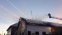 Bauernhof in Unteredt stand in Flammen am Dienstag,  8. Oktober 2013